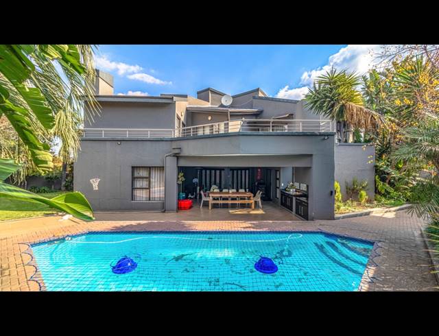 4 BEDROOM HOUSE FOR SALE IN DOWERGLEN EXT 5